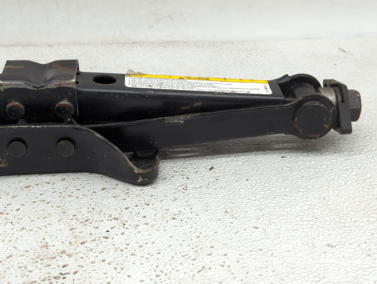 Chrysler 300 Spare Scissor Car Jack 908234 - Oemusedautoparts1.com