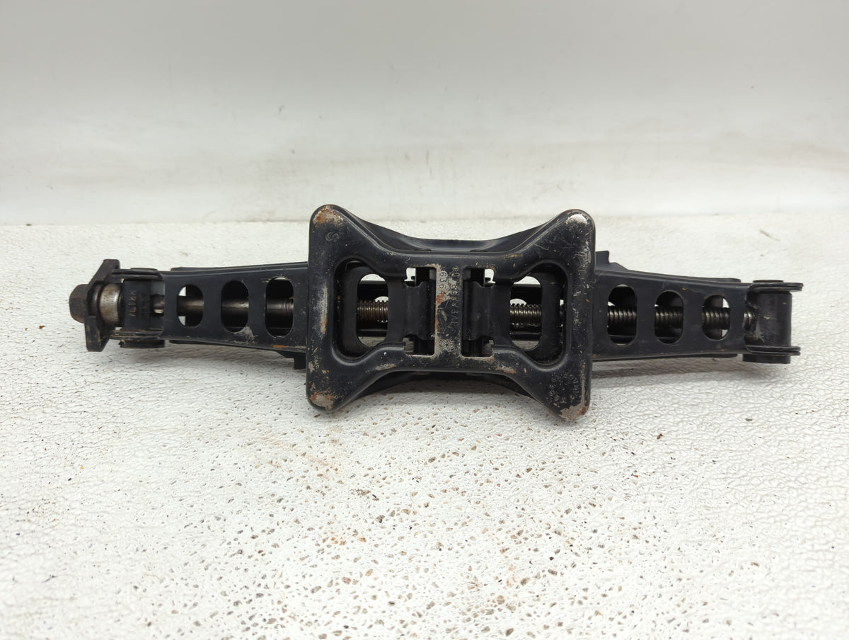 Chrysler 300 Spare Scissor Car Jack 908234 - Oemusedautoparts1.com