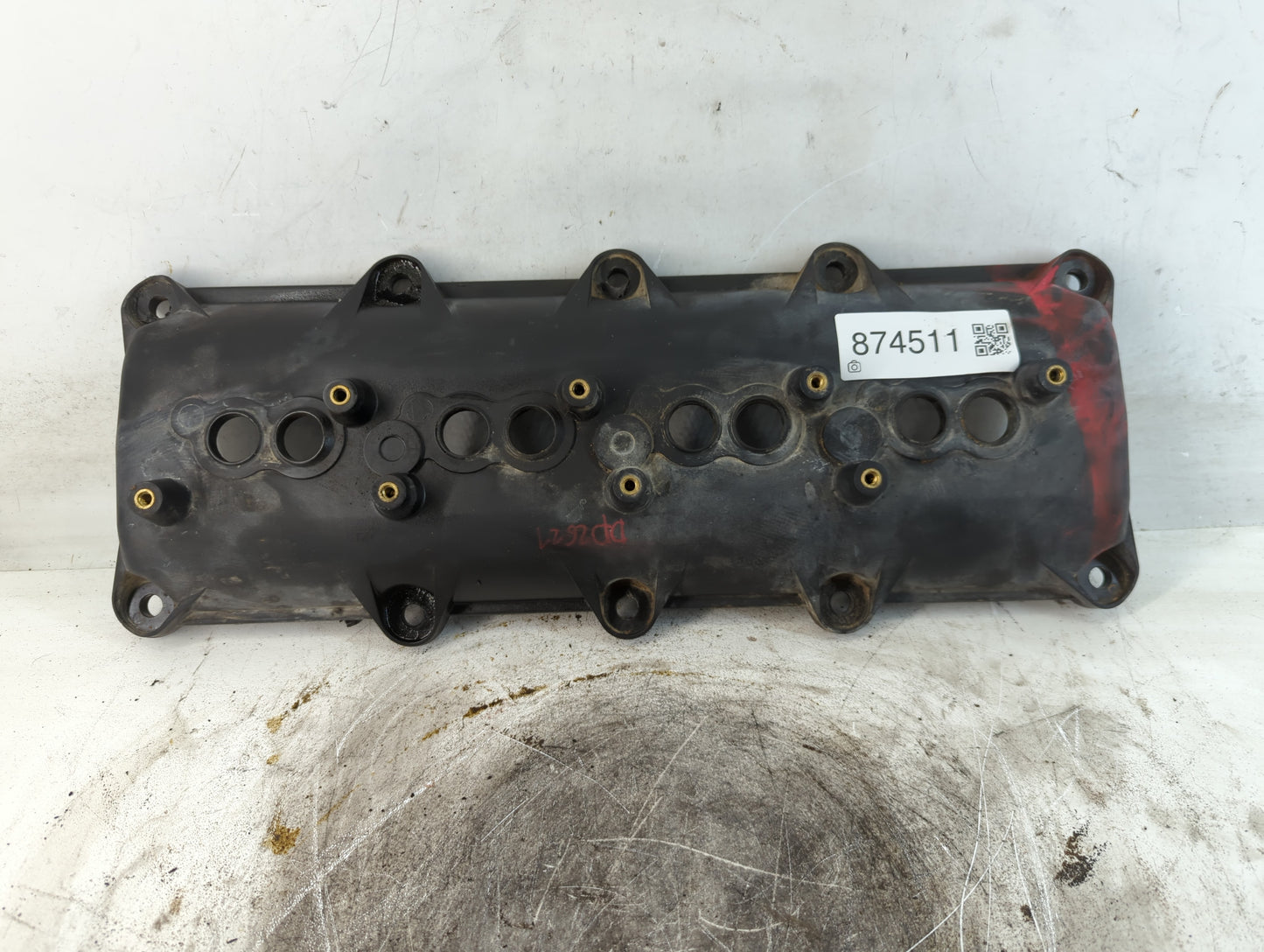 2008 Chrysler 300c Driver Left Cylinder Head Valve Cover Fits OEM Used Auto Parts - Oemusedautoparts1.com