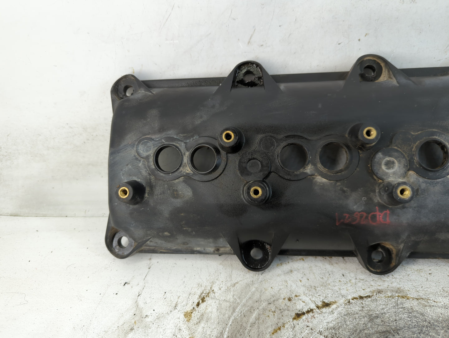 2008 Chrysler 300c Driver Left Cylinder Head Valve Cover Fits OEM Used Auto Parts - Oemusedautoparts1.com