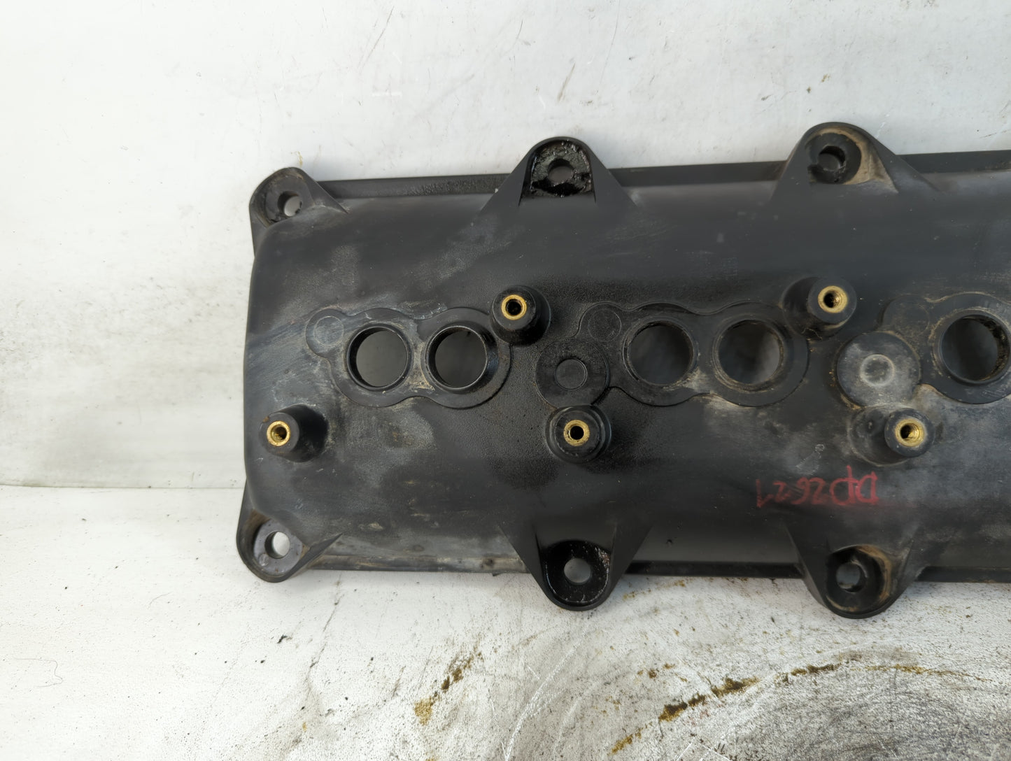2008 Chrysler 300c Driver Left Cylinder Head Valve Cover Fits OEM Used Auto Parts - Oemusedautoparts1.com