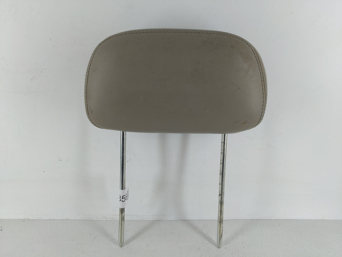 2007-2009 Chrysler Aspen Headrest Head Rest Rear Seat Fits Fits 2007 2008 2009 OEM Used Auto Parts - Oemusedautoparts1.com
