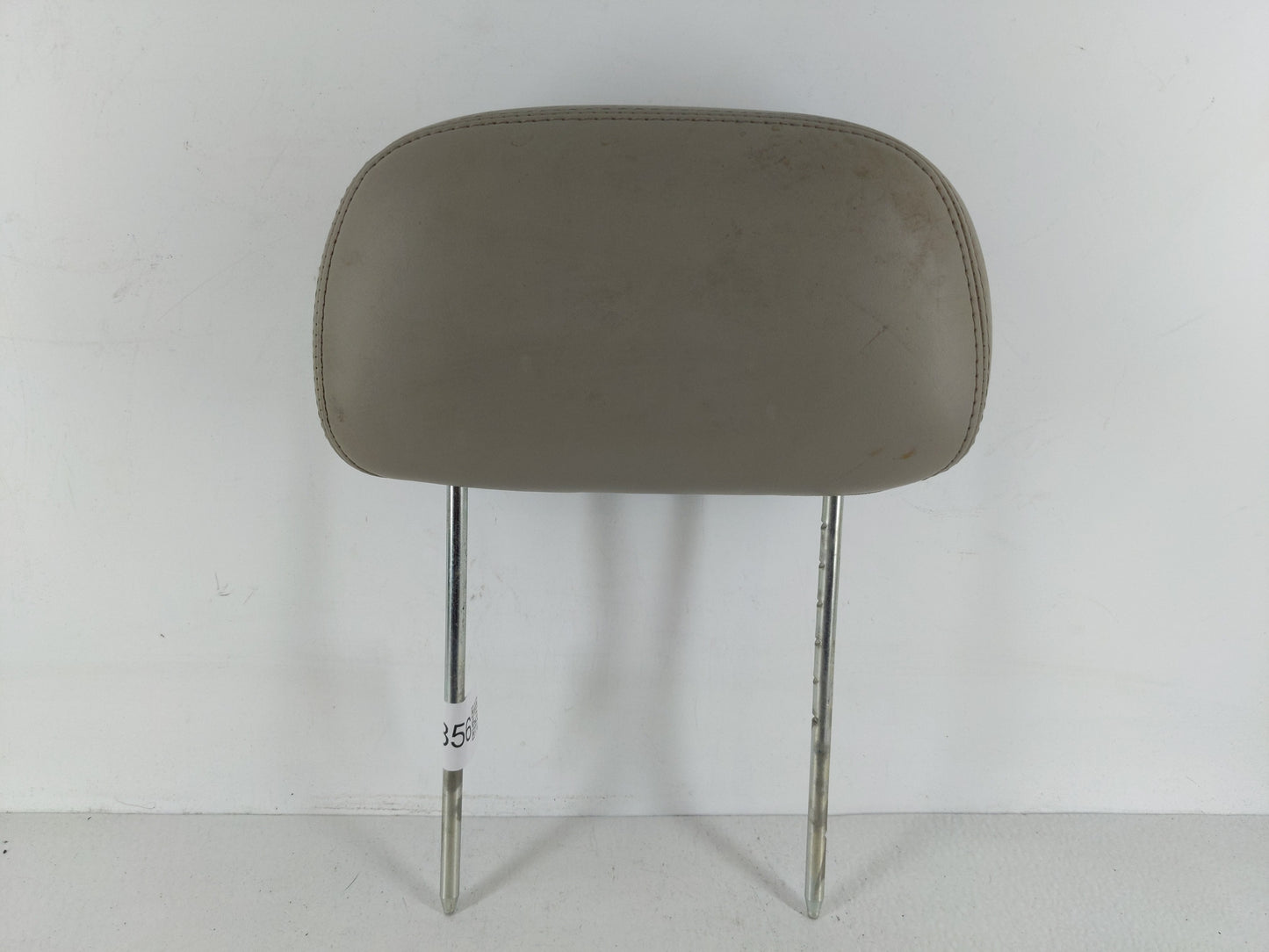 2007-2009 Chrysler Aspen Headrest Head Rest Rear Seat Fits Fits 2007 2008 2009 OEM Used Auto Parts - Oemusedautoparts1.com