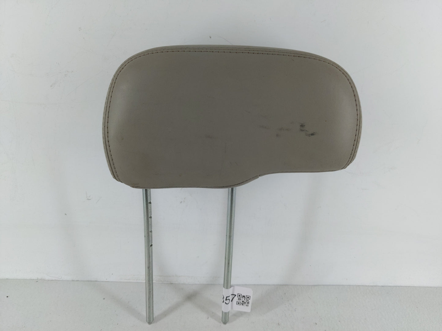 2007-2009 Chrysler Aspen Headrest Head Rest Rear Center Seat Fits Fits 2007 2008 2009 OEM Used Auto Parts - Oemusedautoparts