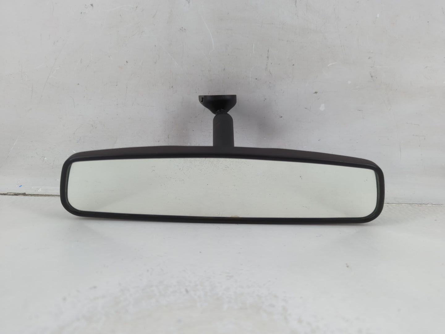2007-2009 Chrysler Aspen Interior Rear View Mirror Replacement OEM P/N:E8011083 Fits OEM Used Auto Parts - Oemusedautoparts1