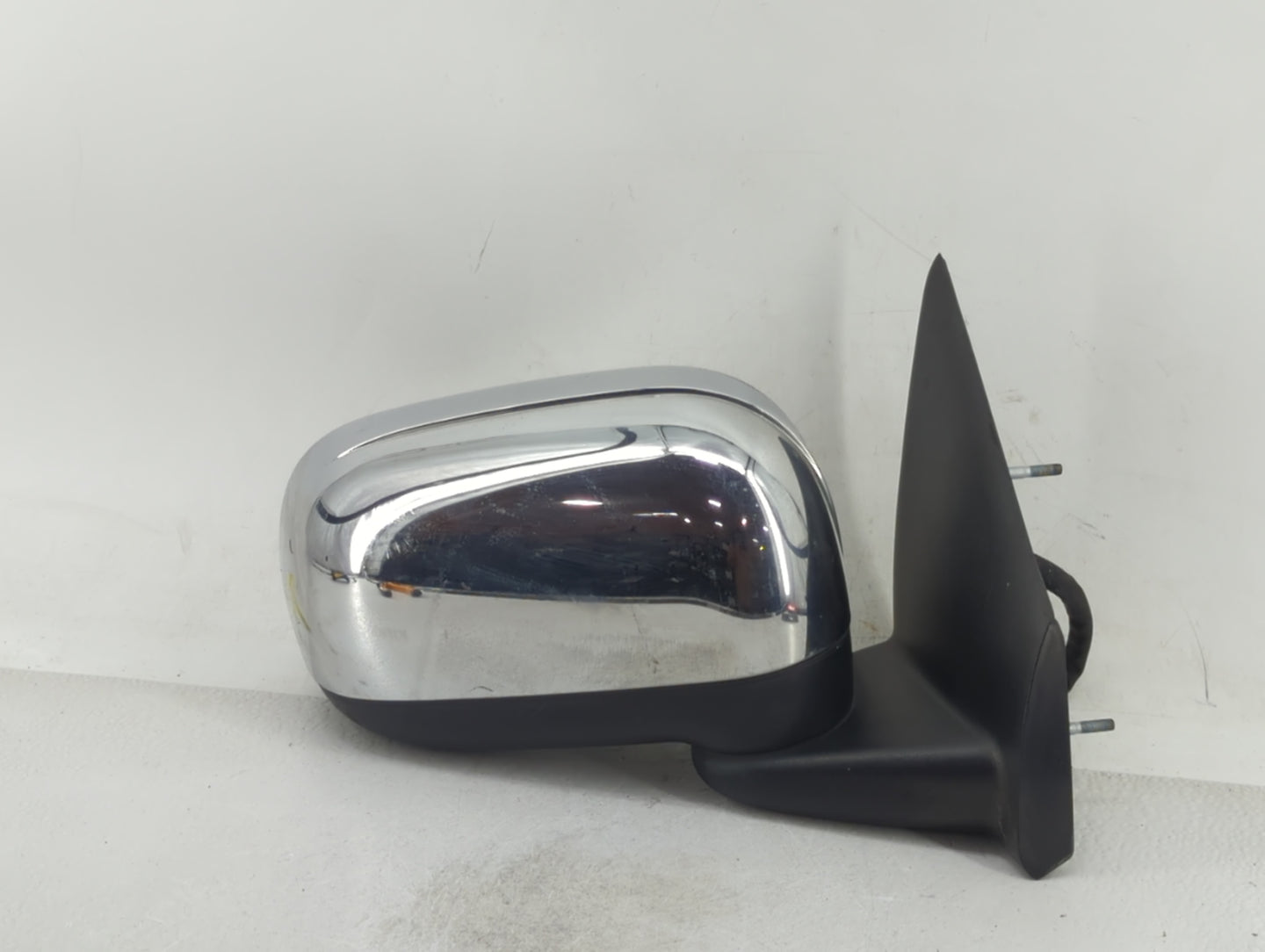 2007-2009 Chrysler Aspen Passenger Side View Mirror - Right Door Mirror OEM Used - Oemusedautoparts1.com