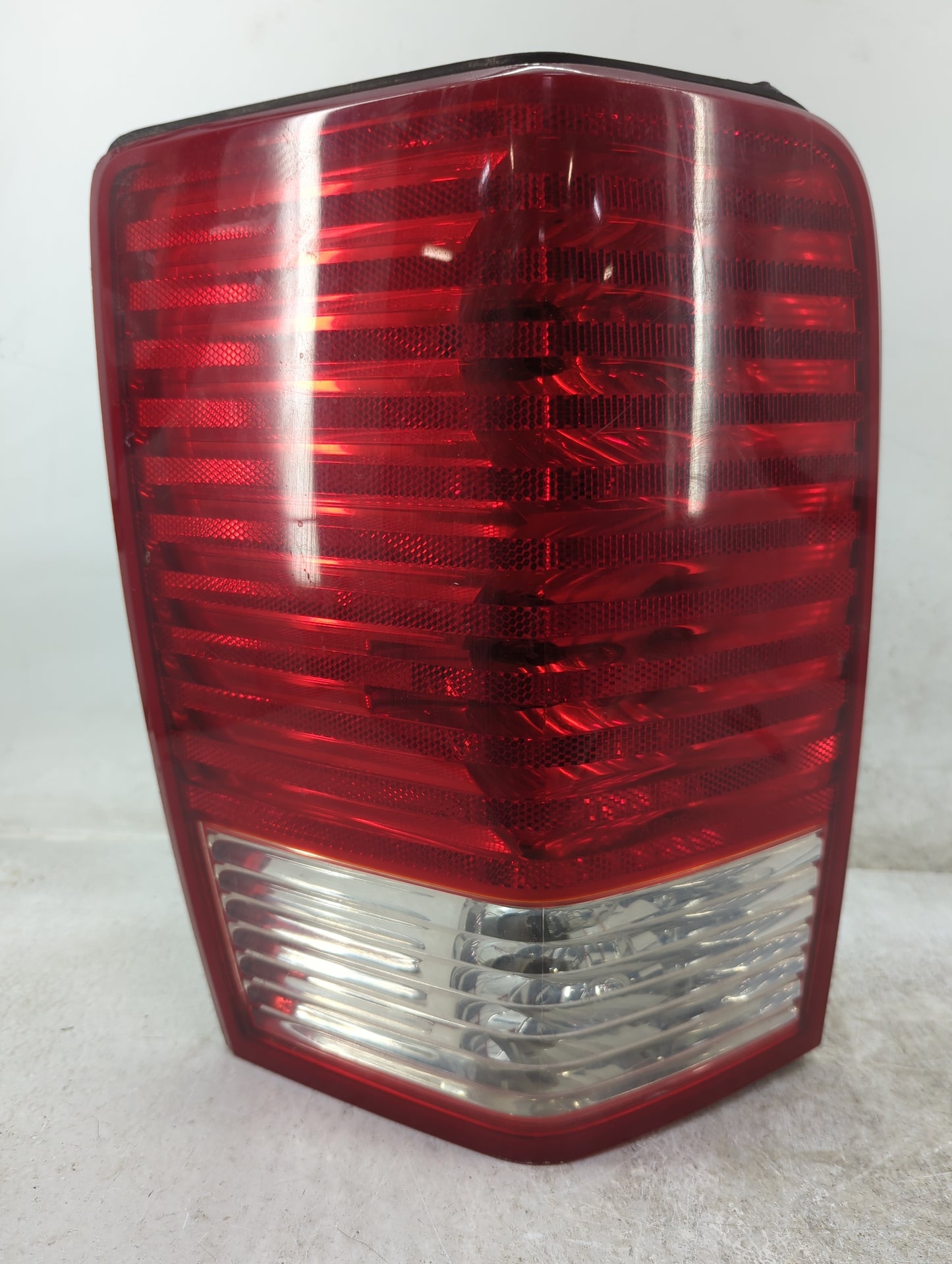 2007-2009 Chrysler Aspen Tail Light Assembly Passenger Right OEM Fits Fits 2007 2008 2009 OEM Used Auto Parts - Oemusedautop