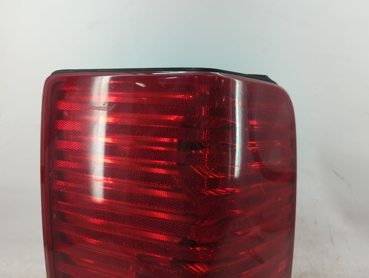2007-2009 Chrysler Aspen Tail Light Assembly Passenger Right OEM Fits Fits 2007 2008 2009 OEM Used Auto Parts - Oemusedautop