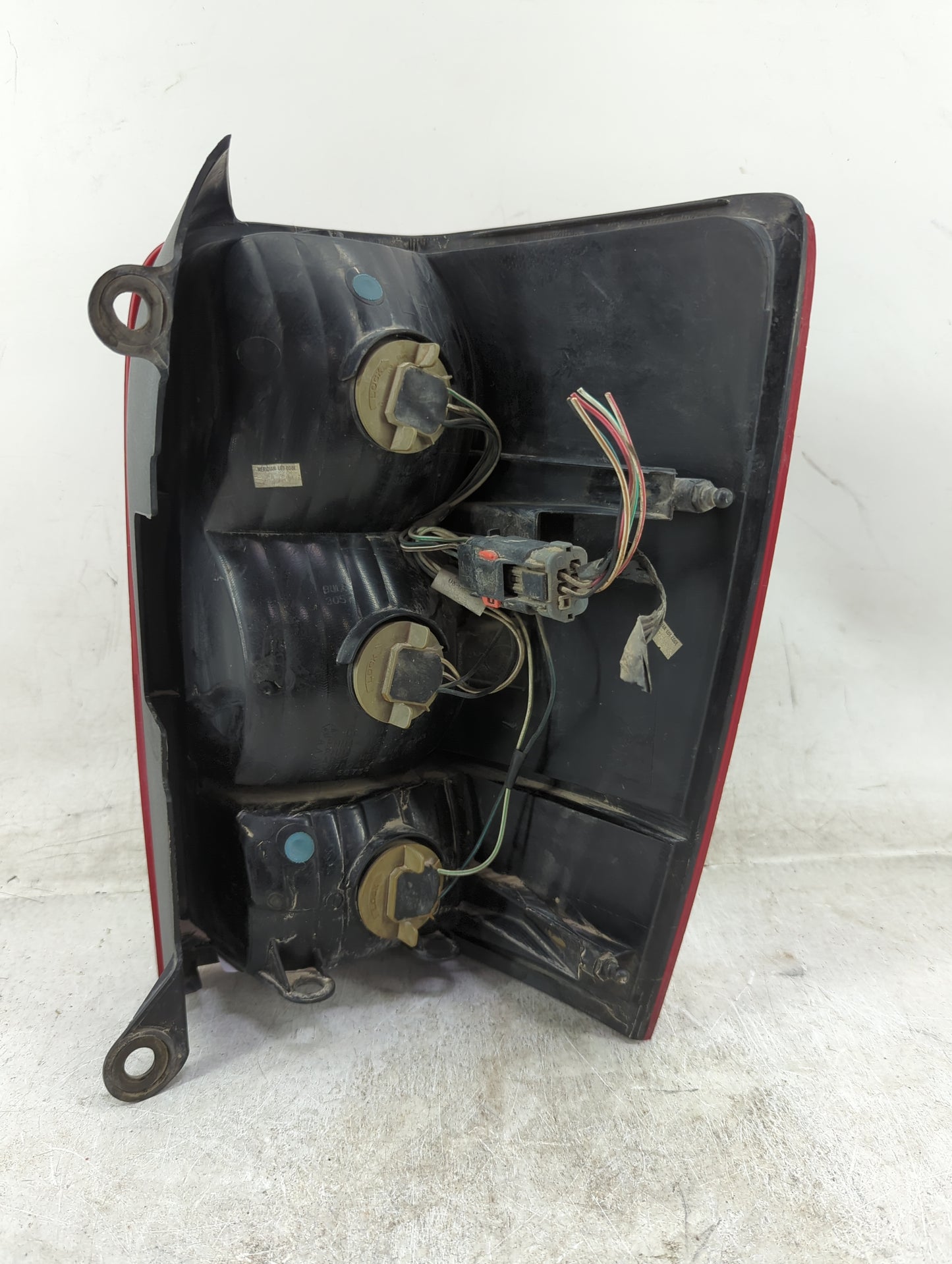 2007-2009 Chrysler Aspen Tail Light Assembly Passenger Right OEM Fits Fits 2007 2008 2009 OEM Used Auto Parts - Oemusedautop
