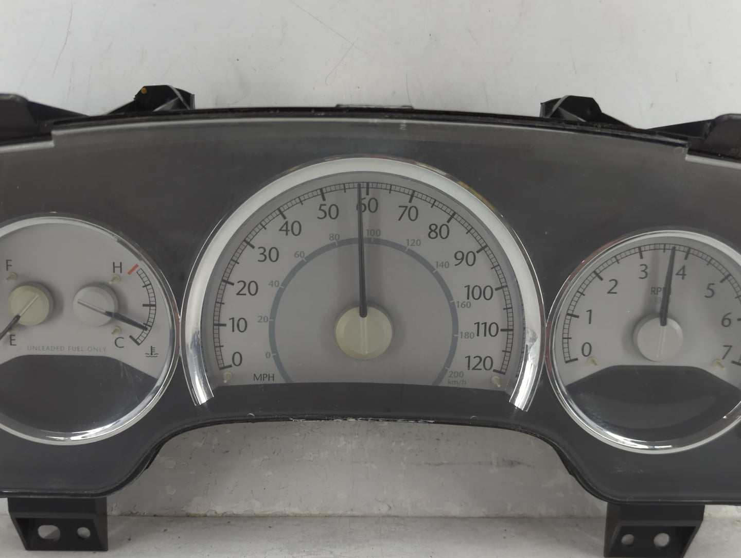 2007-2008 Chrysler Aspen Instrument Cluster Speedometer Gauges P/N:P68023113AB Fits Fits 2007 2008 OEM Used Auto Parts - Oem