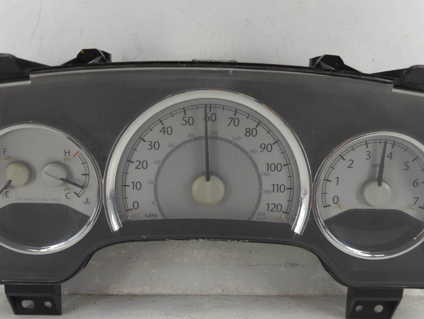 2007-2008 Chrysler Aspen Instrument Cluster Speedometer Gauges P/N:P68023113AB Fits Fits 2007 2008 OEM Used Auto Parts - Oem