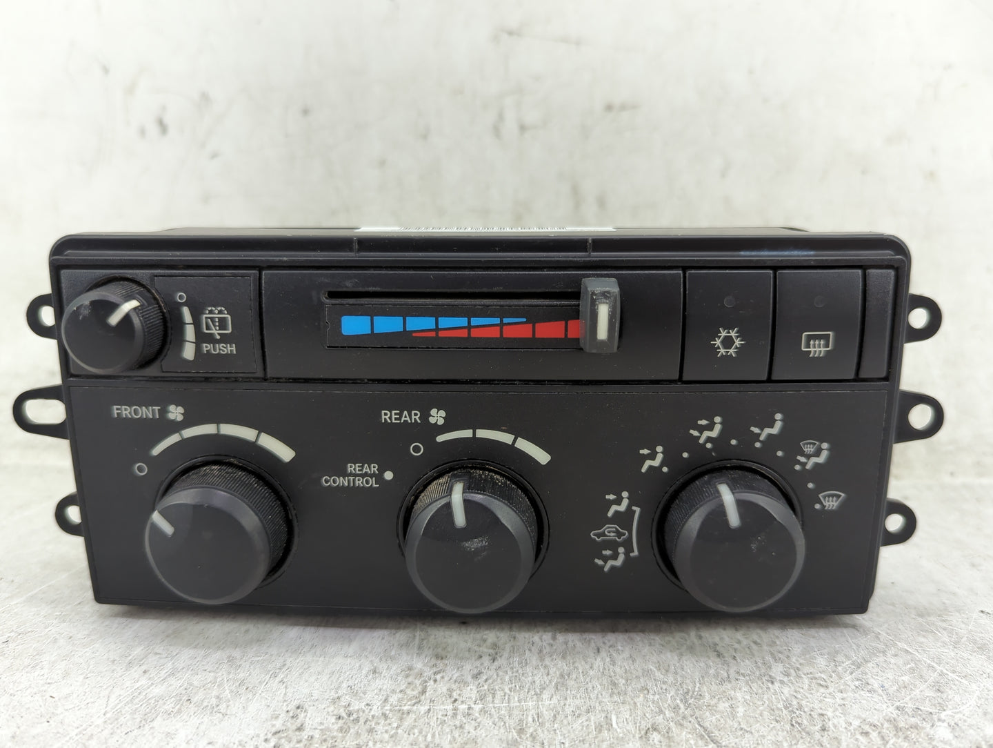 2008 Chrysler Aspen Climate Control Module Temperature AC/Heater Replacement P/N:P55057280AE 58024H Fits OEM Used Auto Parts