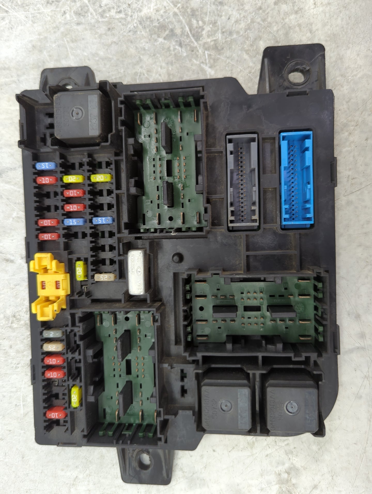 2008-2008 Chrysler Aspen Multifunction Control Module 56021543 - Oemusedautoparts1.com