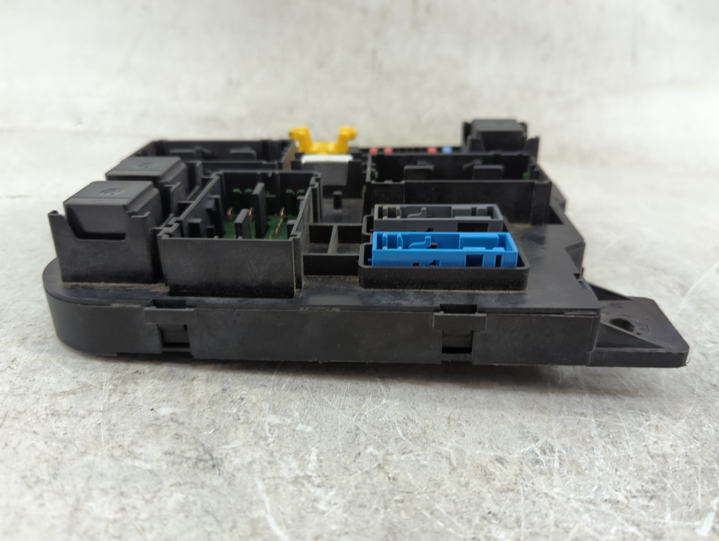 2008-2008 Chrysler Aspen Multifunction Control Module 56021543 - Oemusedautoparts1.com