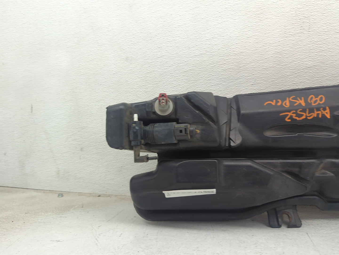 2007-2009 Chrysler Aspen Windshield Washer Fluid Reservoir Bottle Oem 1473743 - Oemusedautoparts1.com