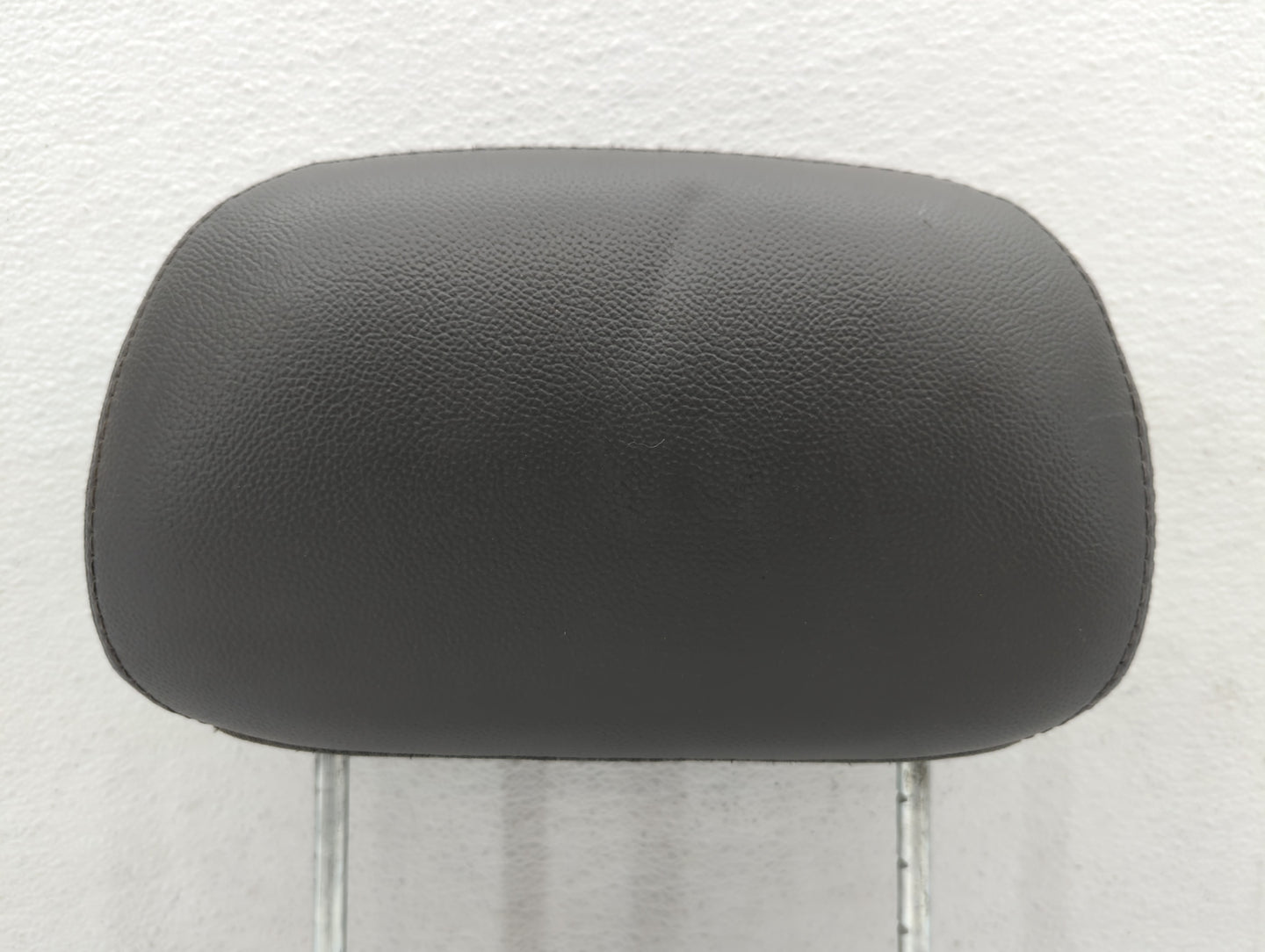 2007-2009 Chrysler Aspen Headrest Head Rest Front Driver Passenger Seat Fits Fits 2007 2008 2009 OEM Used Auto Parts - Oemus