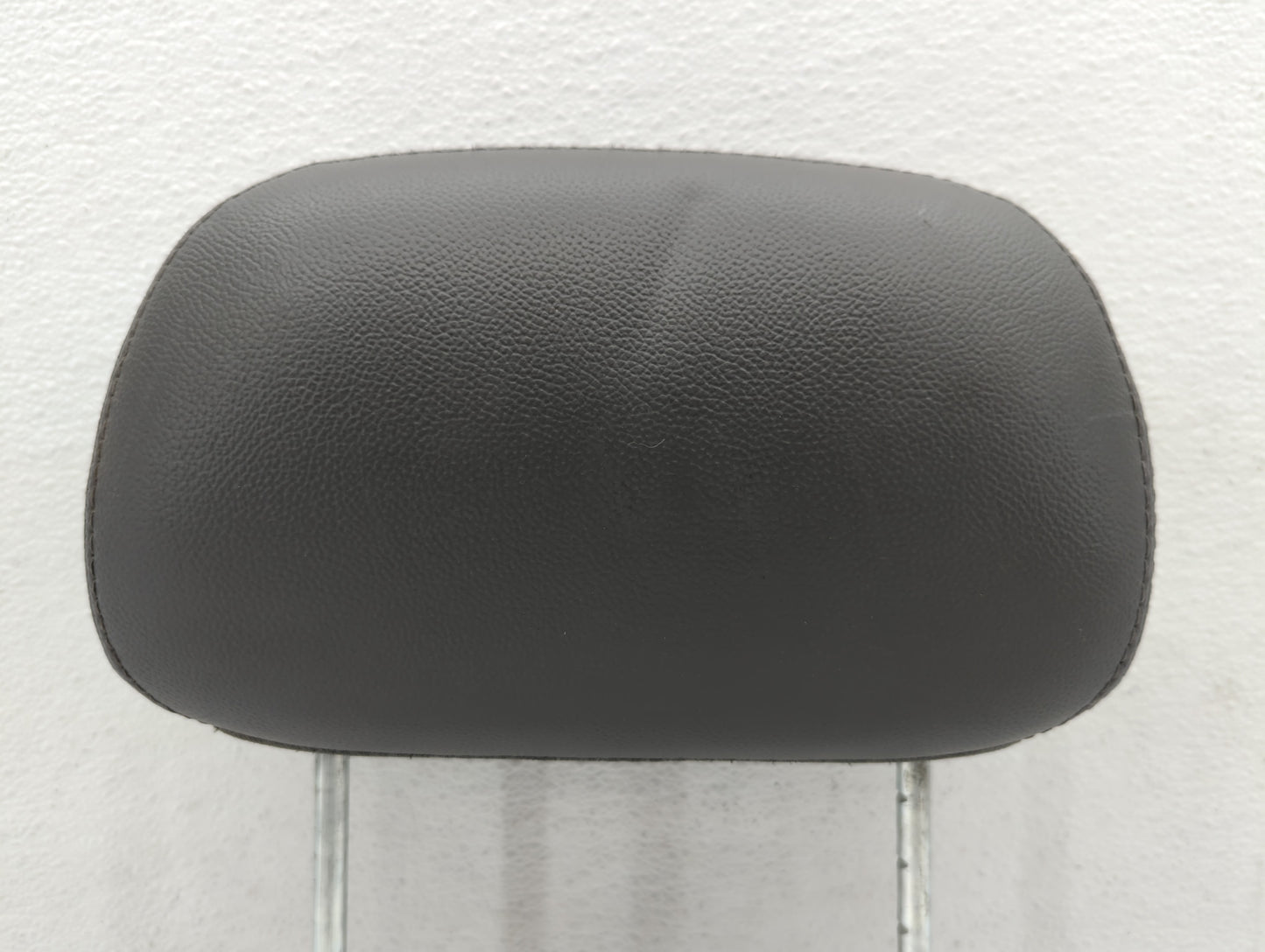 2007-2009 Chrysler Aspen Headrest Head Rest Front Driver Passenger Seat Fits Fits 2007 2008 2009 OEM Used Auto Parts - Oemus