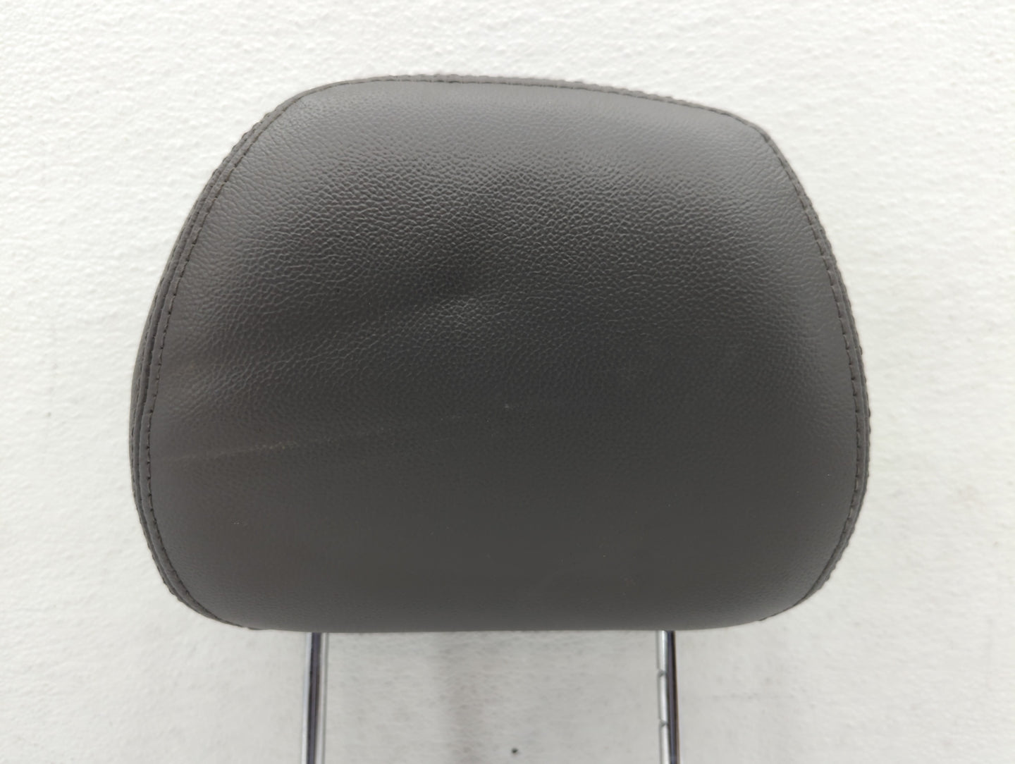 2007-2009 Chrysler Aspen Headrest Head Rest Front Driver Passenger Seat Fits Fits 2007 2008 2009 OEM Used Auto Parts - Oemus