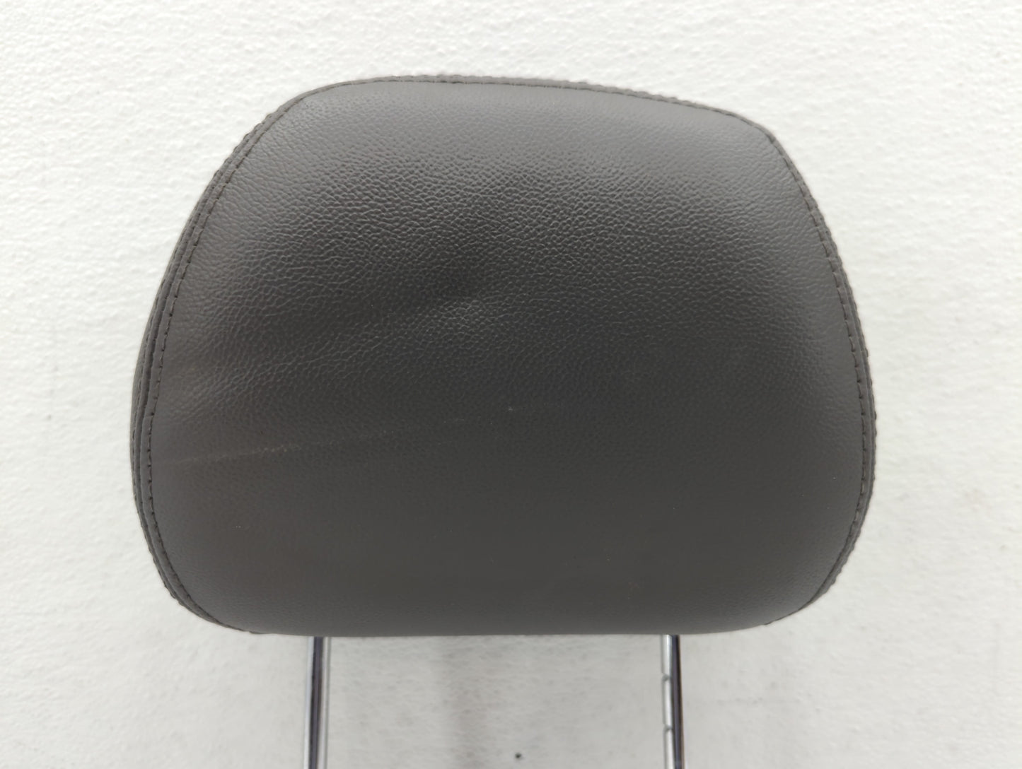 2007-2009 Chrysler Aspen Headrest Head Rest Front Driver Passenger Seat Fits Fits 2007 2008 2009 OEM Used Auto Parts - Oemus