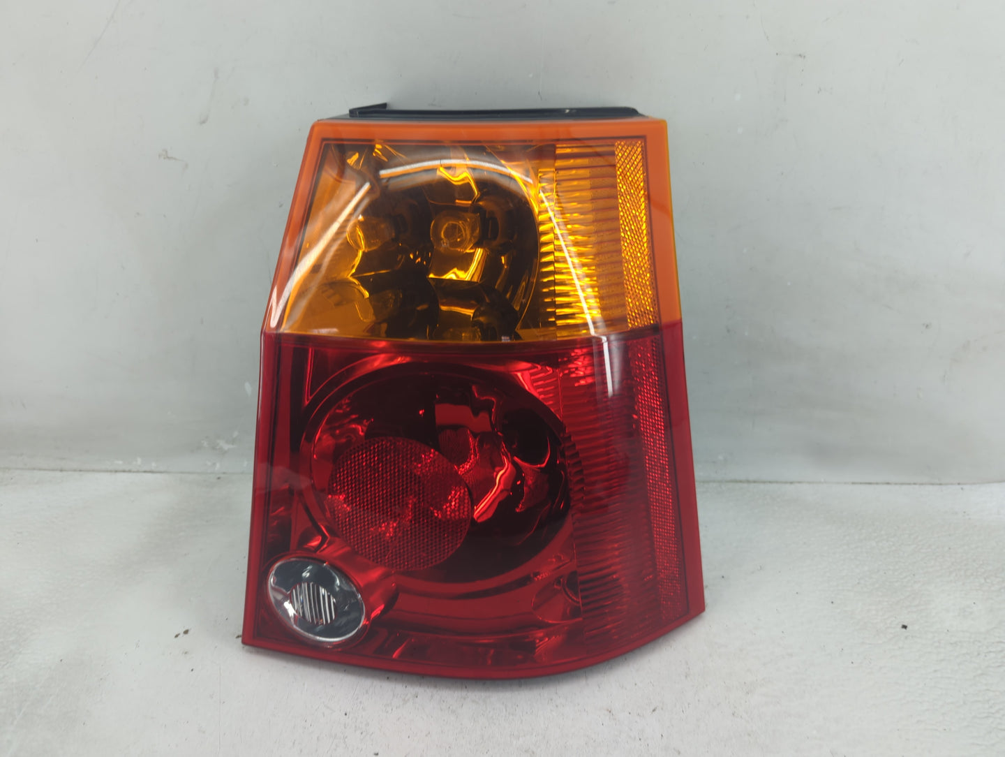 2008 Chrysler Pacifica Tail Light Assembly Passenger Right OEM Fits OEM Used Auto Parts - Oemusedautoparts1.com