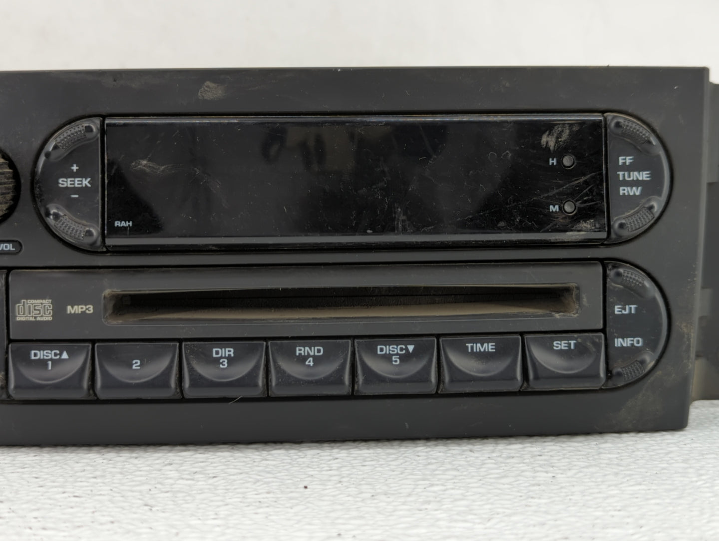 2004-2008 Chrysler Pacifica Radio AM FM Cd Player Receiver Replacement P/N:P05094564AB P05094564AD Fits OEM Used Auto Parts 