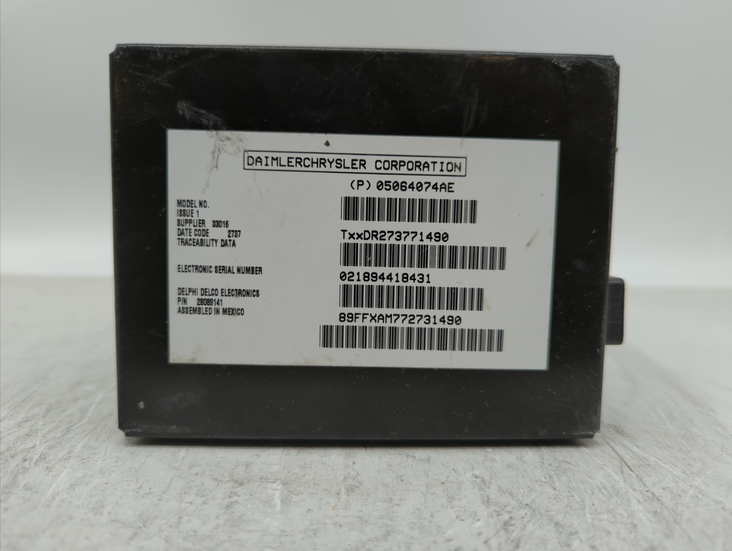 2004-2008 Chrysler Pacifica Radio AM FM Cd Player Receiver Replacement Fits Fits 2004 2005 2006 2007 2008 OEM Used Auto Part
