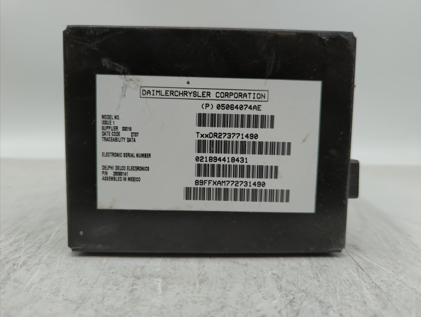 2004-2008 Chrysler Pacifica Radio AM FM Cd Player Receiver Replacement Fits Fits 2004 2005 2006 2007 2008 OEM Used Auto Part