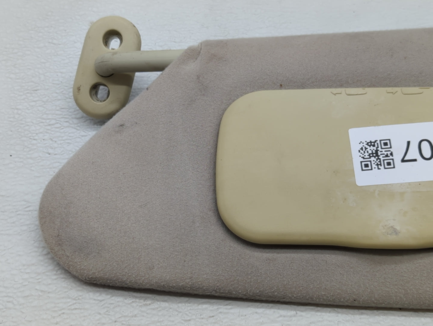 2008 Chrysler Pacifica Sun Visor Shade Replacement Driver Left Mirror Fits OEM Used Auto Parts - Oemusedautoparts1.com