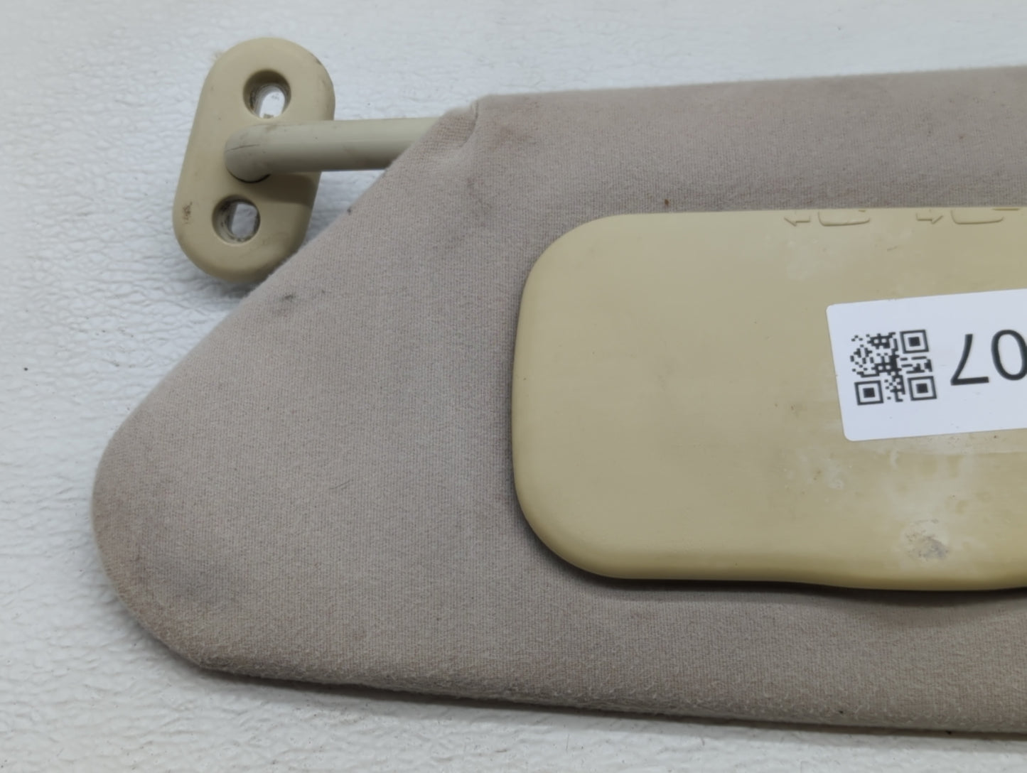 2008 Chrysler Pacifica Sun Visor Shade Replacement Driver Left Mirror Fits OEM Used Auto Parts - Oemusedautoparts1.com