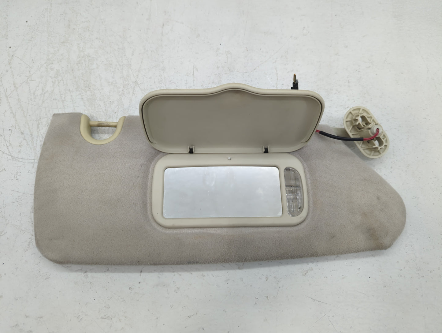 2008 Chrysler Pacifica Sun Visor Shade Replacement Passenger Right Mirror Fits OEM Used Auto Parts - Oemusedautoparts1.com