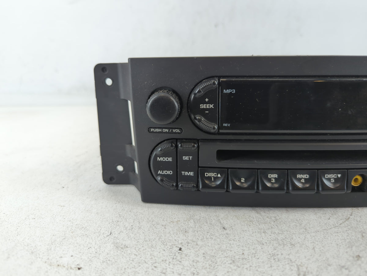 2007-2008 Chrysler Pacifica Am Fm Cd Player Radio Receiver 674121 - Oemusedautoparts1.com