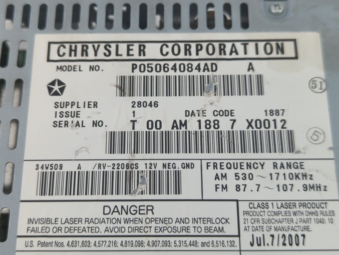 2007-2008 Chrysler Pacifica Am Fm Cd Player Radio Receiver - Oemusedautoparts1.com
