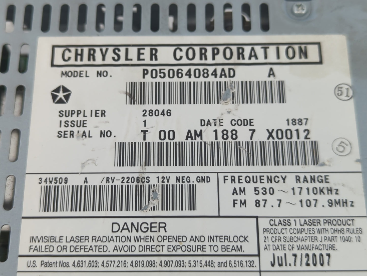 2007-2008 Chrysler Pacifica Am Fm Cd Player Radio Receiver - Oemusedautoparts1.com