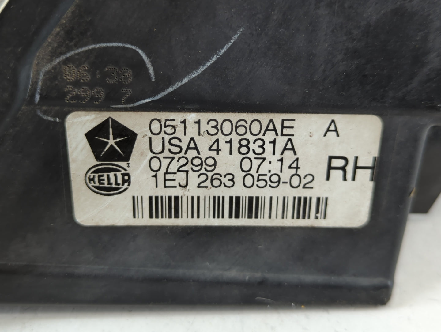 2007-2008 Chrysler Pacifica Passenger Right Oem Head Light Headlight Lamp - Oemusedautoparts1.com