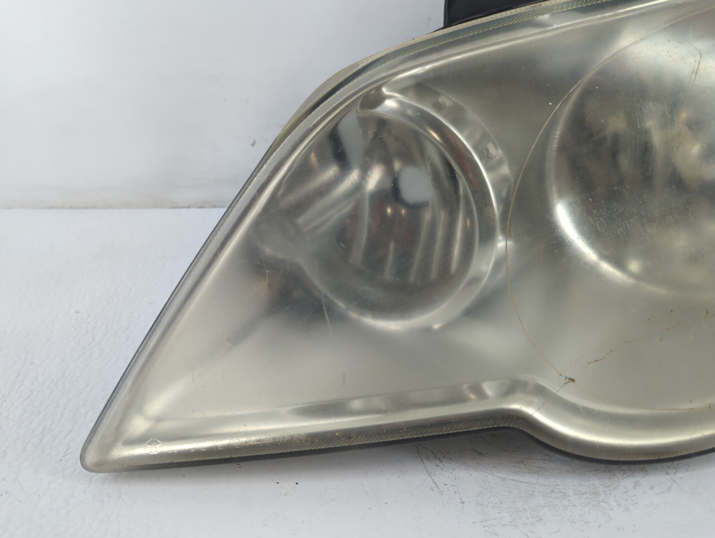 2007-2008 Chrysler Pacifica Driver Left Oem Head Light Headlight Lamp - Oemusedautoparts1.com
