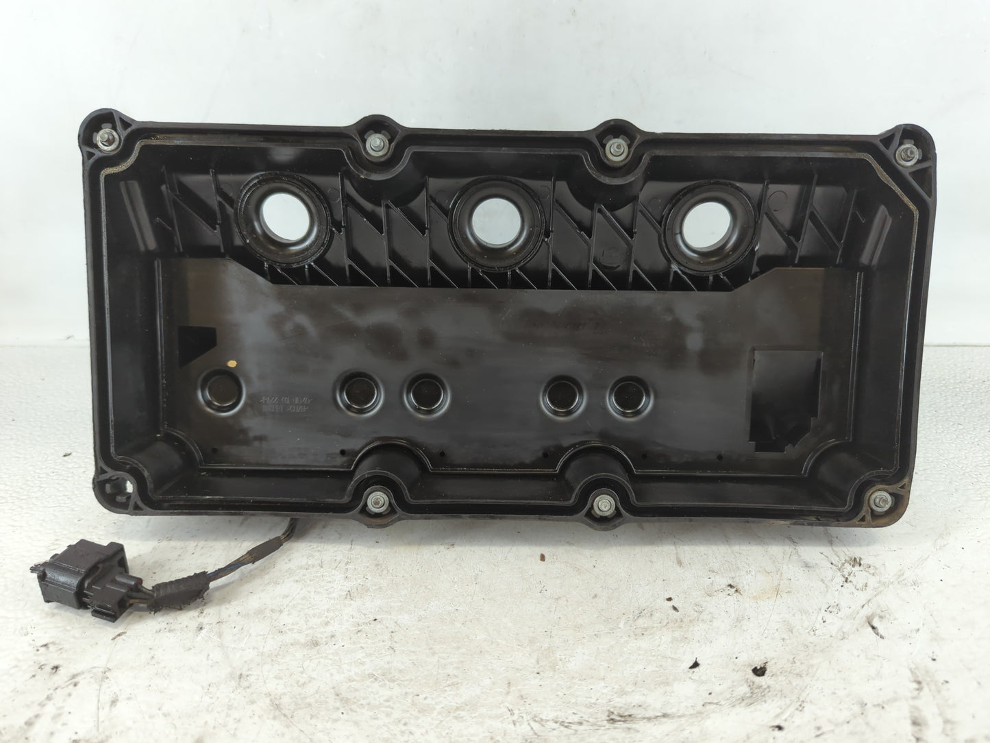 2008 Chrysler Pacifica Driver Left Cylinder Head Valve Cover Fits OEM Used Auto Parts - Oemusedautoparts1.com