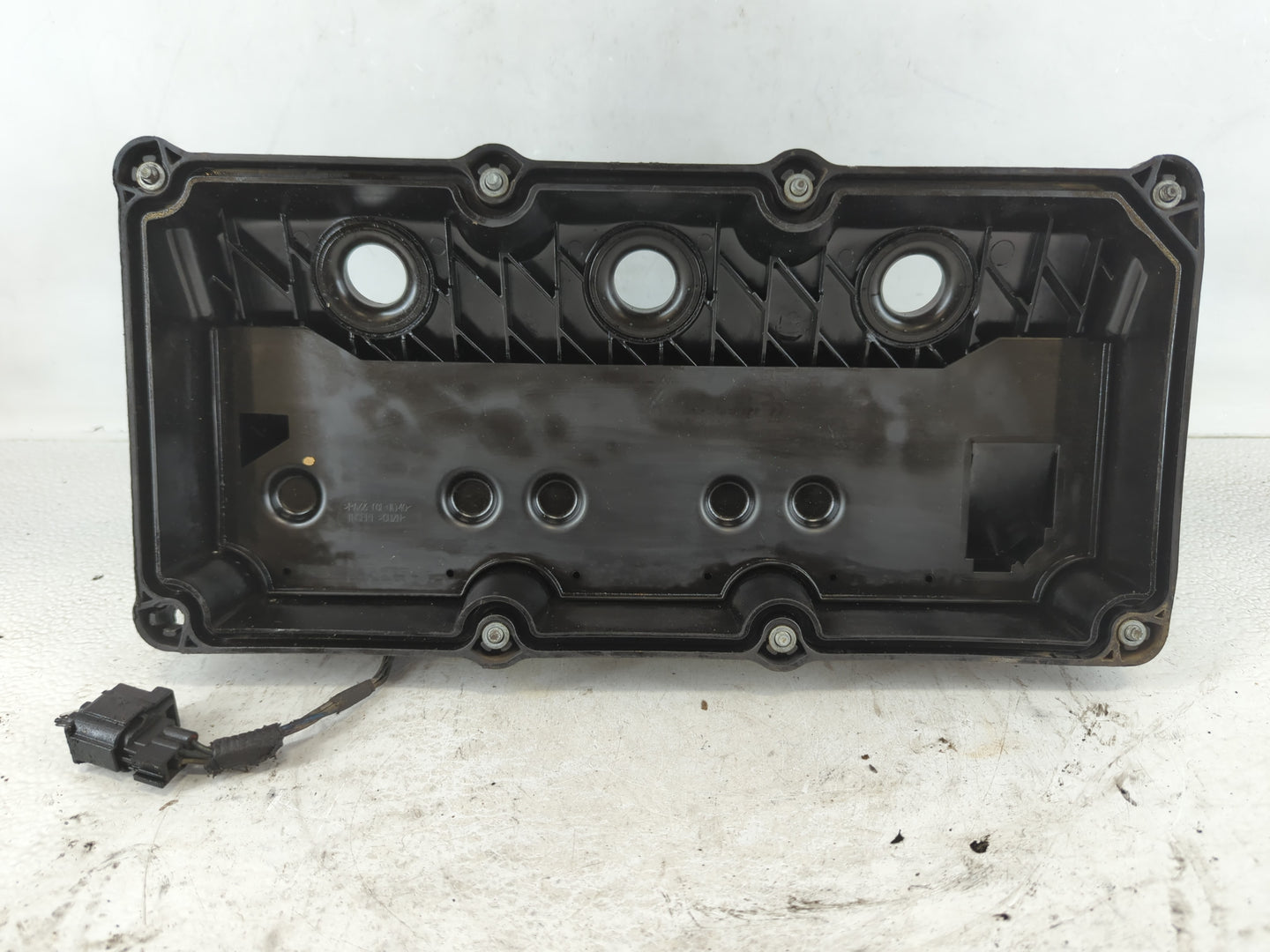 2008 Chrysler Pacifica Driver Left Cylinder Head Valve Cover Fits OEM Used Auto Parts - Oemusedautoparts1.com