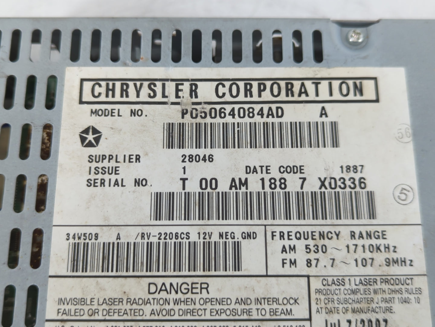2007-2008 Chrysler Pacifica Am Fm Cd Player Radio Receiver - Oemusedautoparts1.com