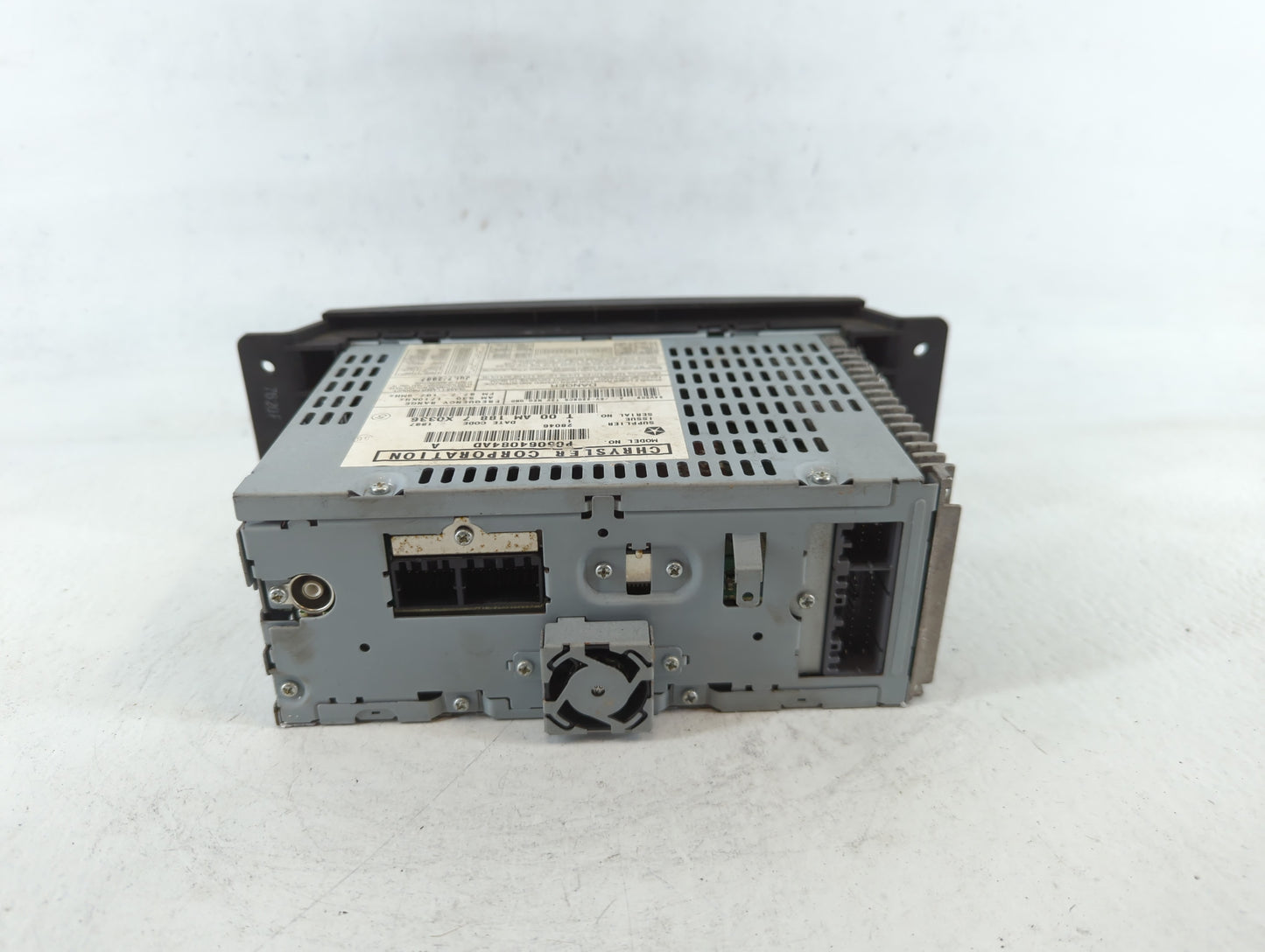 2007-2008 Chrysler Pacifica Am Fm Cd Player Radio Receiver - Oemusedautoparts1.com