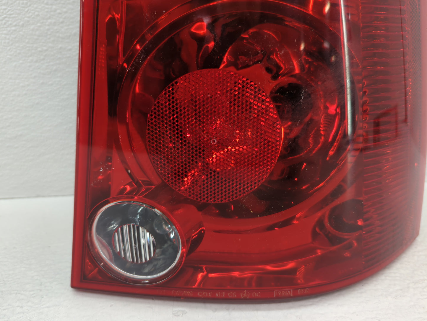 2008 Chrysler Pacifica Tail Light Assembly Passenger Right OEM P/N:TLKR-59-22 05857580AC Fits OEM Used Auto Parts - Oemuseda