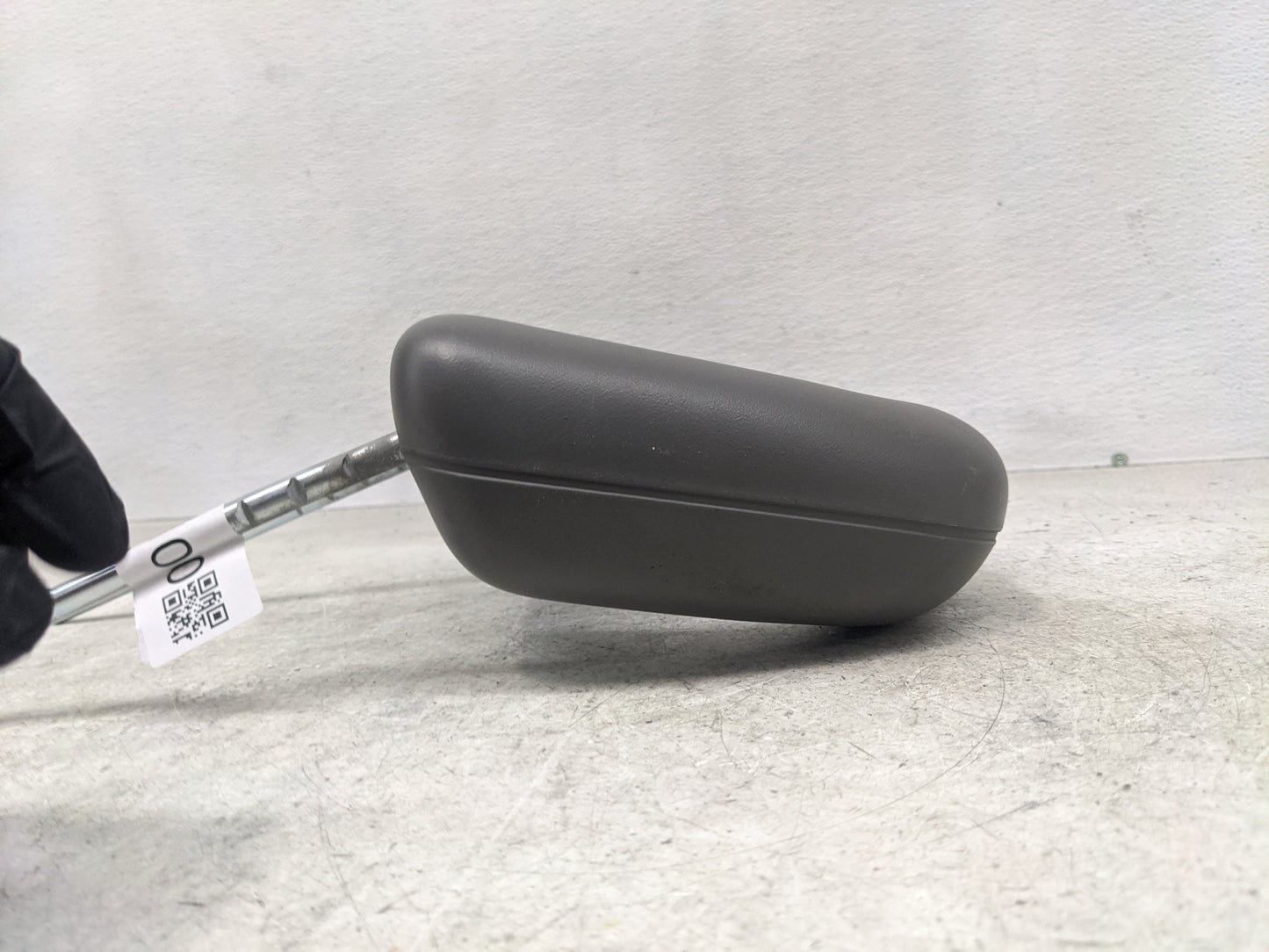 2007 Chrysler Pt Cruiser Headrest Head Rest Front Driver Passenger Seat - Oemusedautoparts1.com