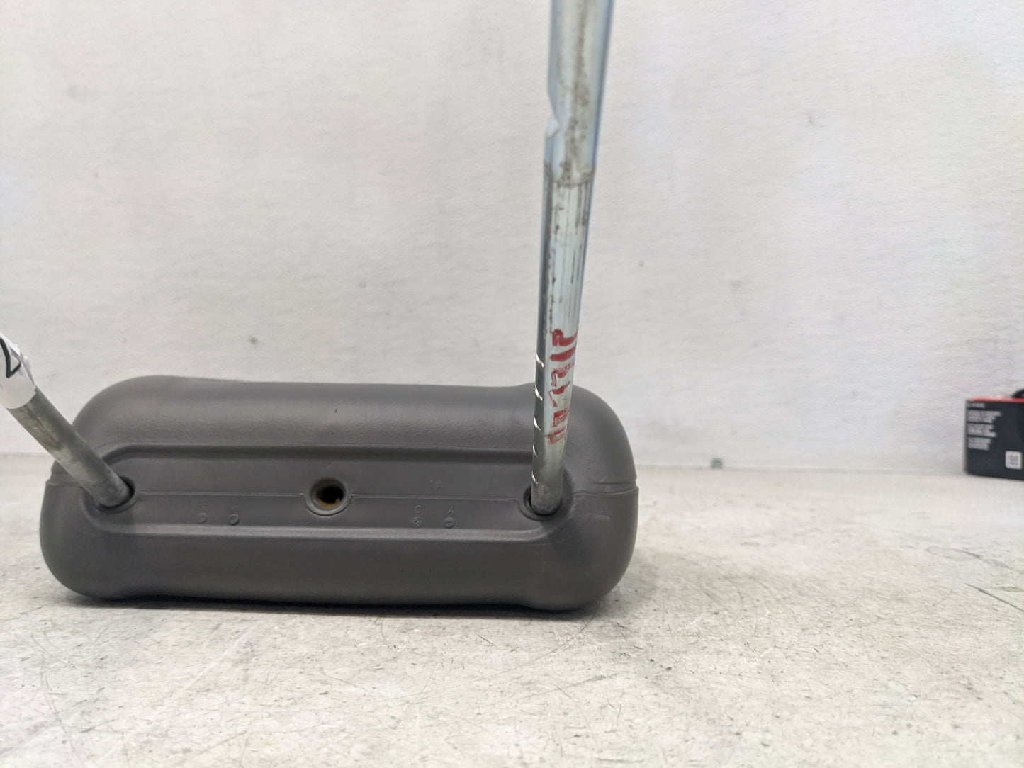 2007-2008 Chrysler Pt Cruiser Headrest Head Rest Front Driver Passenger Seat Fits Fits 2007 2008 OEM Used Auto Parts - Oemus