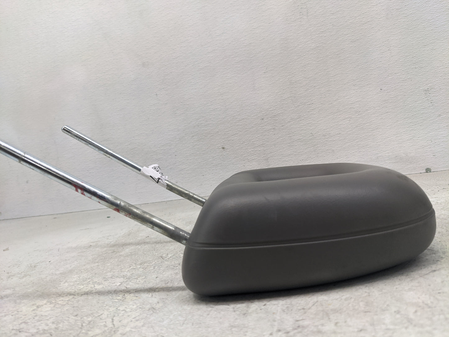 2007-2008 Chrysler Pt Cruiser Headrest Head Rest Front Driver Passenger Seat Fits Fits 2007 2008 OEM Used Auto Parts - Oemus