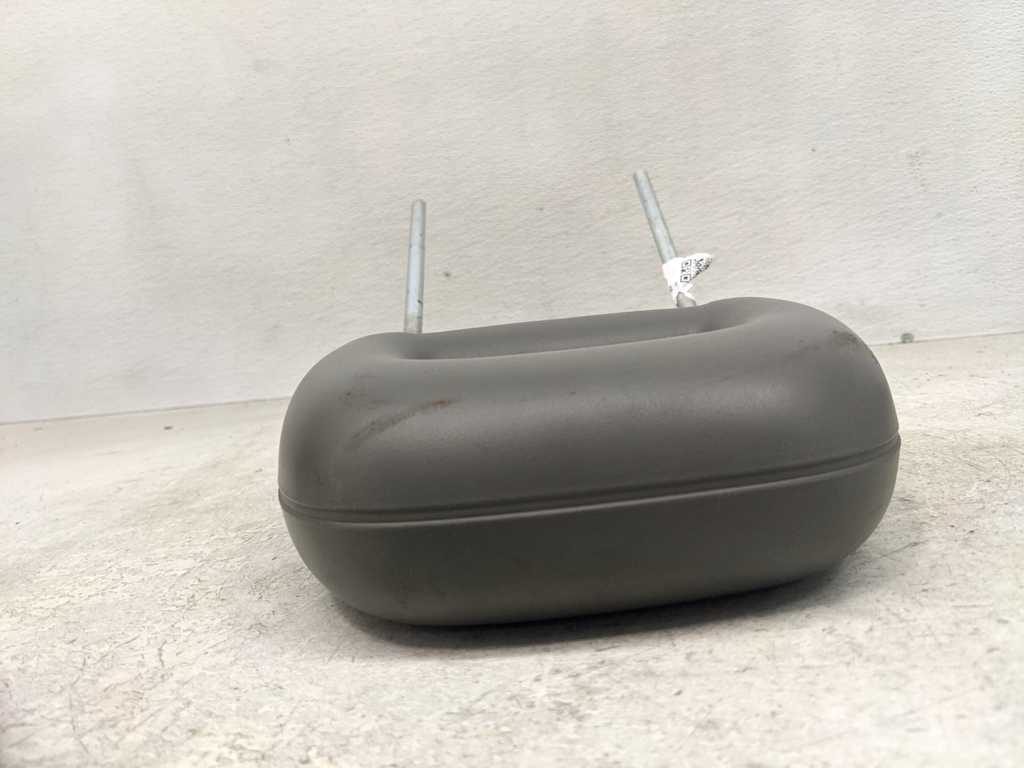 2007-2008 Chrysler Pt Cruiser Headrest Head Rest Front Driver Passenger Seat Fits Fits 2007 2008 OEM Used Auto Parts - Oemus