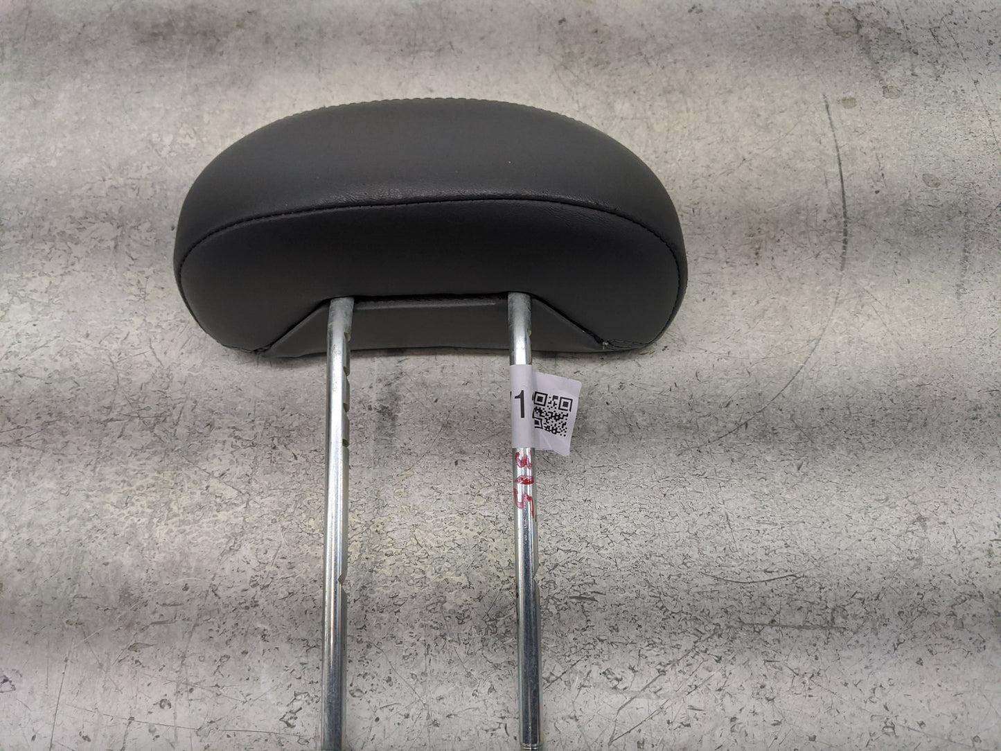 2007-2010 Chrysler Pt Cruiser Headrest Head Rest Rear Center Seat Fits Fits 2007 2008 2009 2010 OEM Used Auto Parts - Oemuse