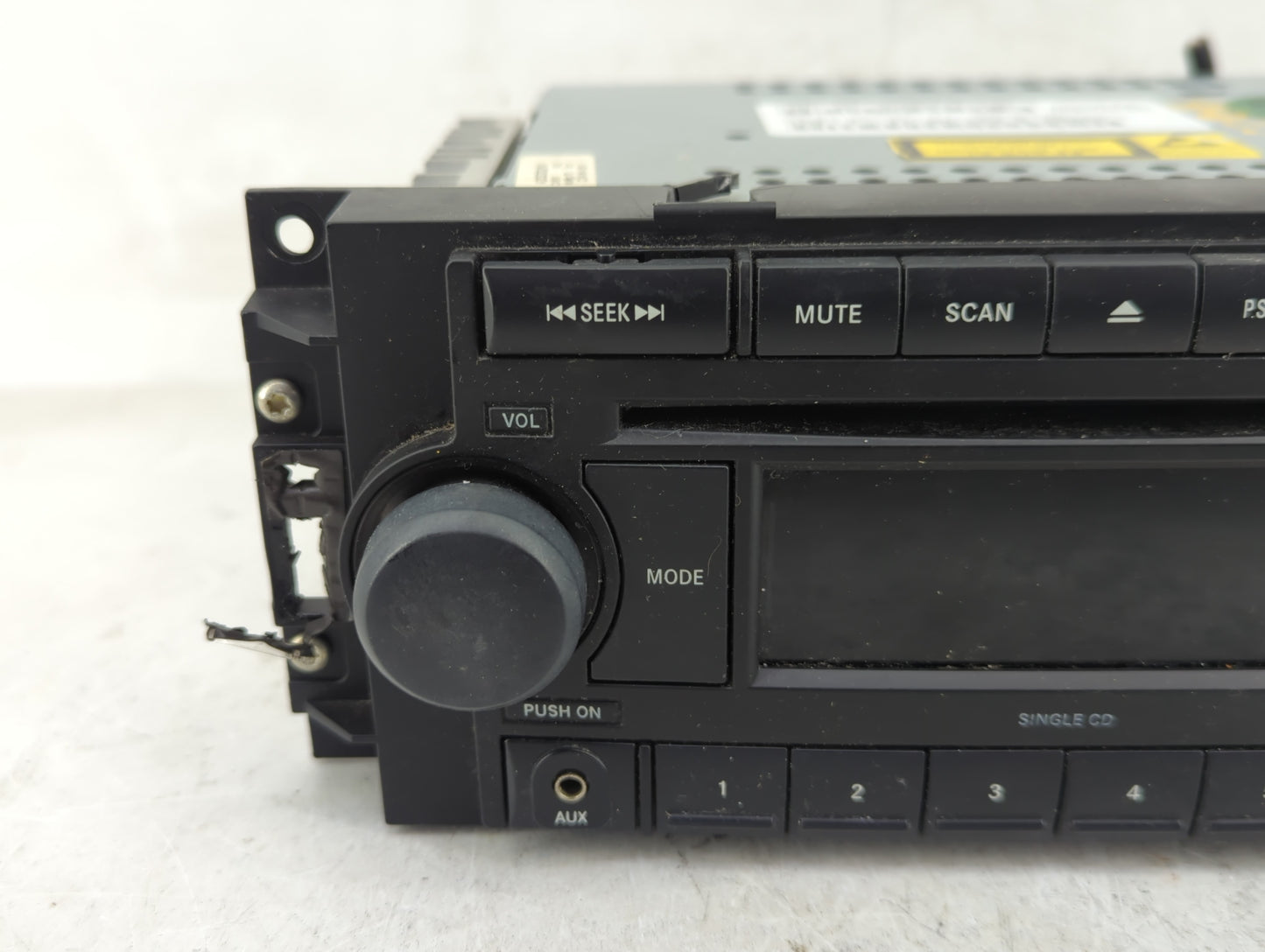 2006-2010 Chrysler Pt Cruiser Radio AM FM Cd Player Receiver Replacement P/N:P05064173AM Fits OEM Used Auto Parts - Oemuseda