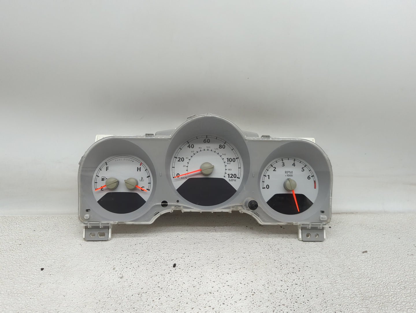 2006-2008 Chrysler Pt Cruiser Instrument Cluster Speedometer Gauges P/N:05107621AG Miles: Fits Fits 2006 2007 2008 OEM Used 