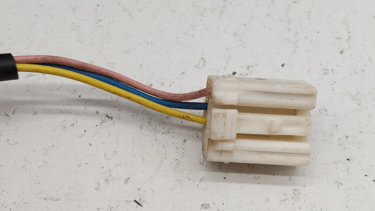 2005-2008 Chrysler Pt Cruiser Side Mirror Replacement Passenger Right View Door Mirror P/N:05067422AB 05067422AD Fits OEM Us