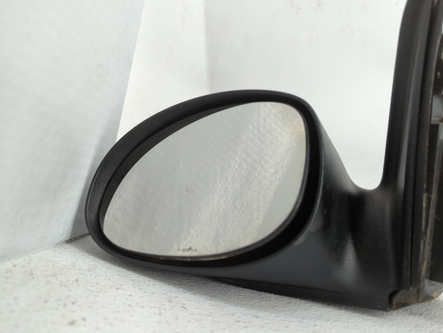 2007-2008 Chrysler Pt Cruiser Side Mirror Replacement Driver Left View Door Mirror P/N:05067451AD 05067451AB Fits Fits 2007 