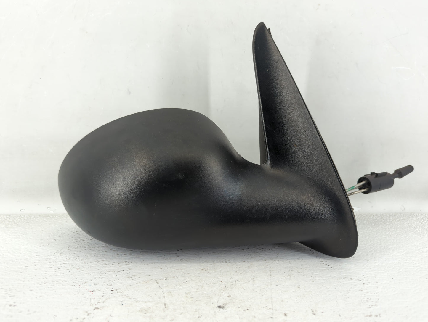 2007-2008 Chrysler Pt Cruiser Driver Side View Mirror - Left Door Mirror OEM Used - Oemusedautoparts1.com